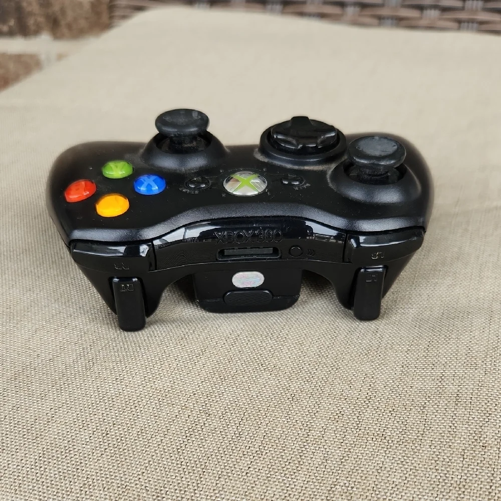 Black Wireless Controller